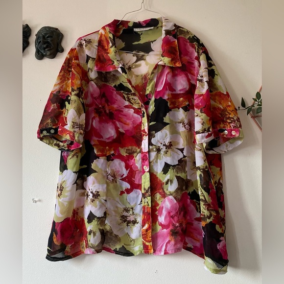 Sheer floral blouse - Picture 2 of 3